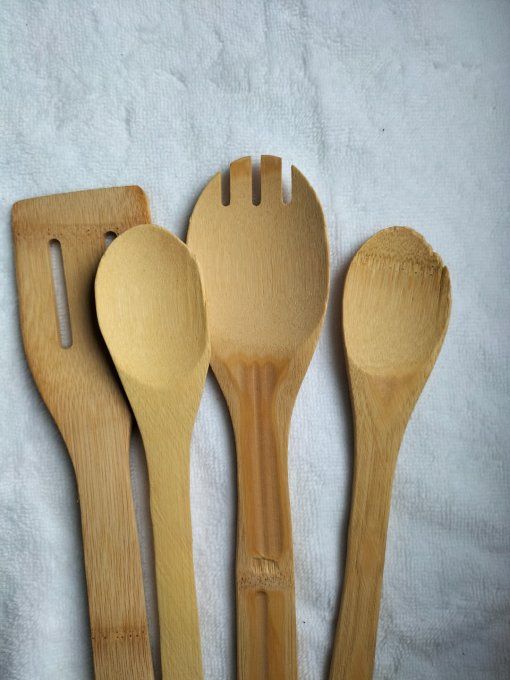 Lot 4 ustensiles en bois
