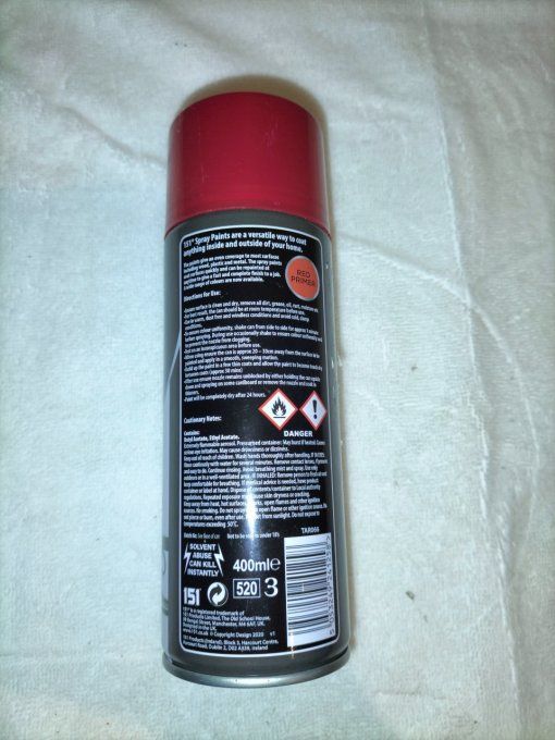 Bombe de peinture apprêt rouge