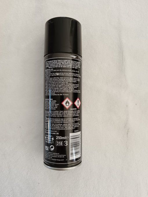 Bombe de peinture tableau noir