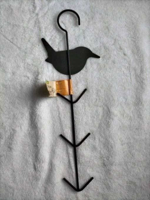 Crochet distributeur pour oiseaux